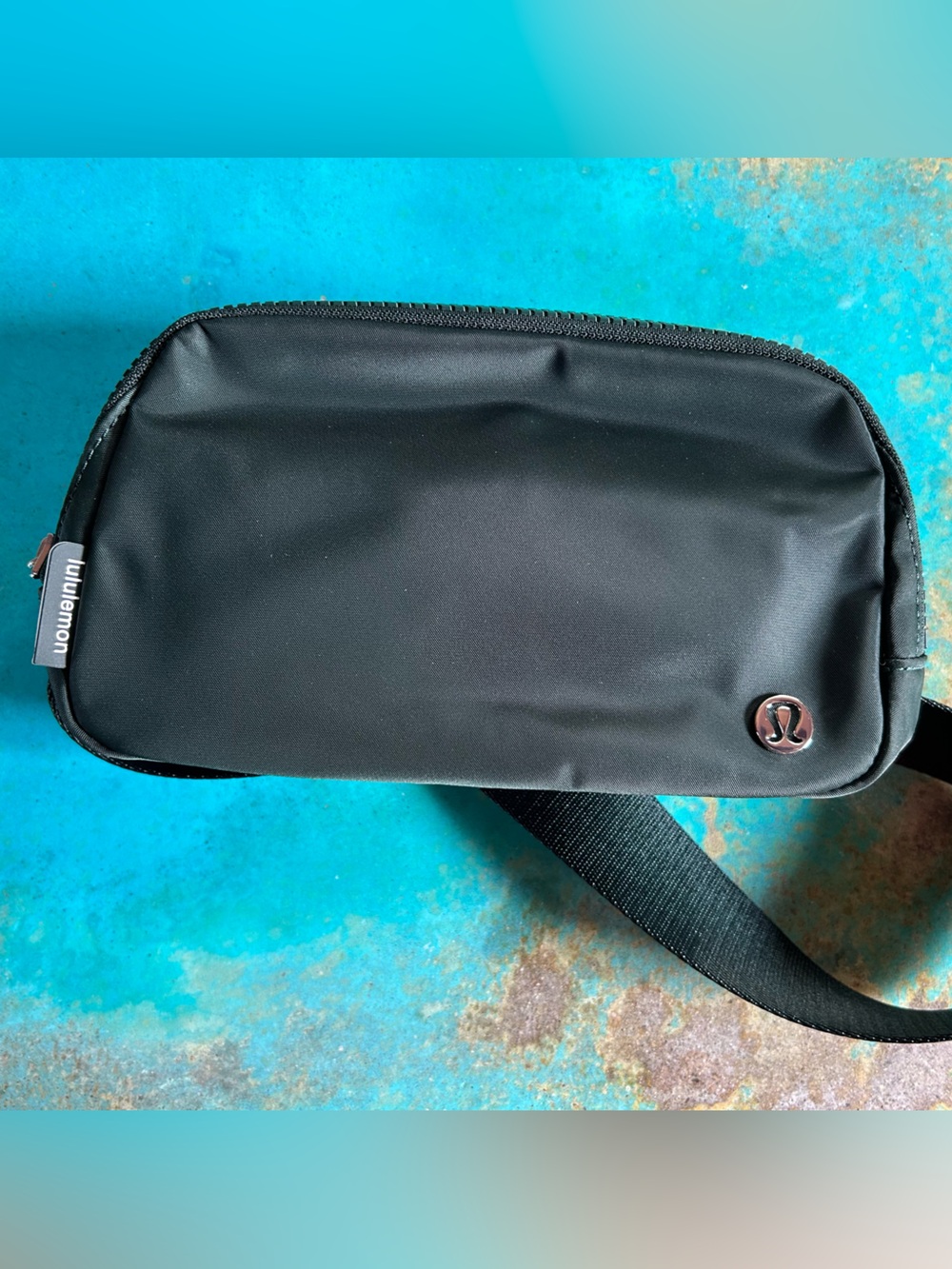 Lululemon Everywhere Belt Bag Dark Green 1L